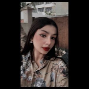 Meet your Posher, Huda